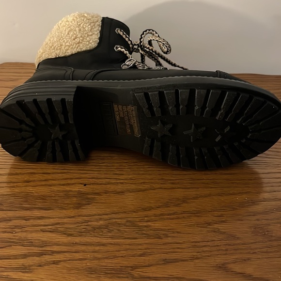 Report Neema Faux Sherpa Black Combat Hiking Boots Size 9 - Picture 6 of 8